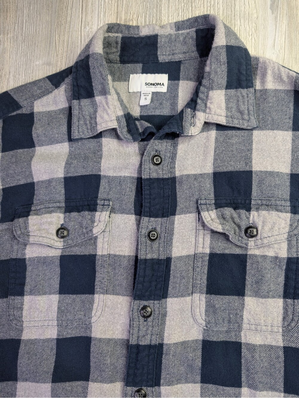 Sonoma Men's Small Navy and Gray Plaid Button-Up Shirt